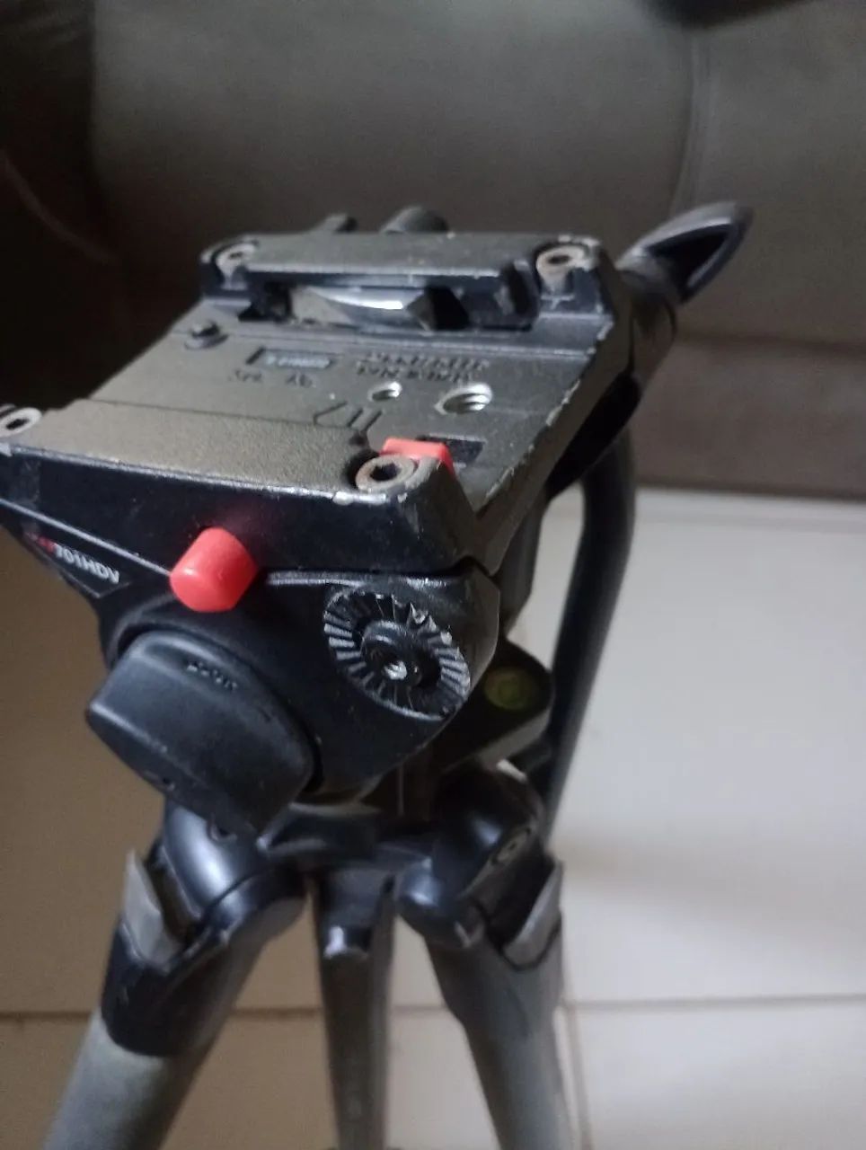 Tripé Manfrotto Profissional - Foto 3