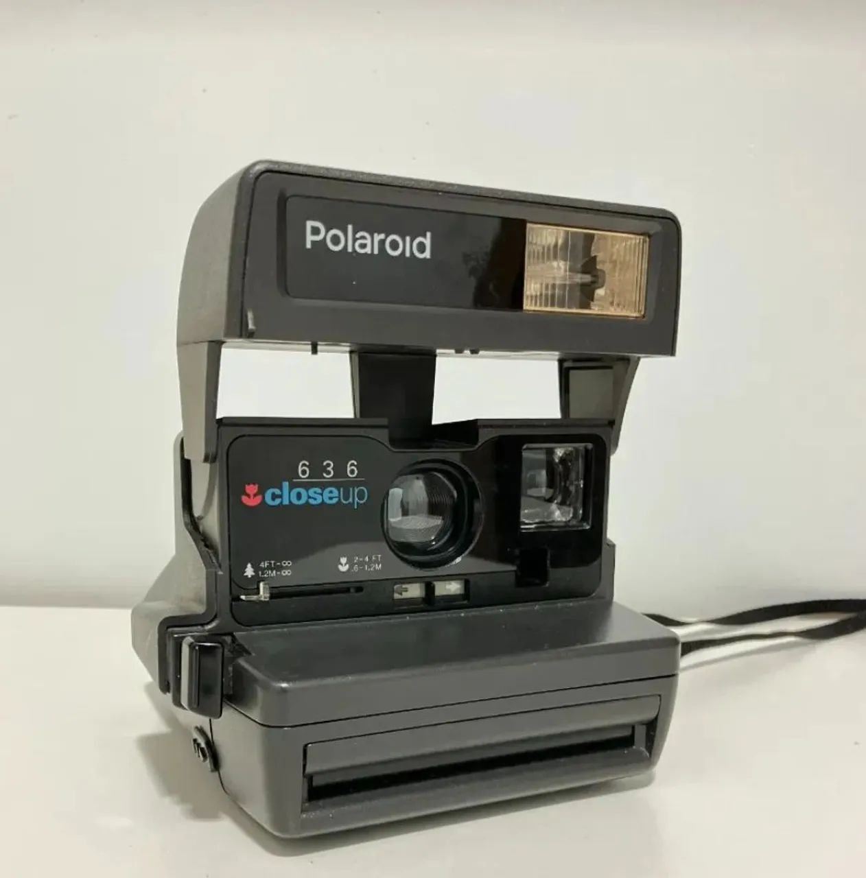 Câmara Polaroid 636 Close up