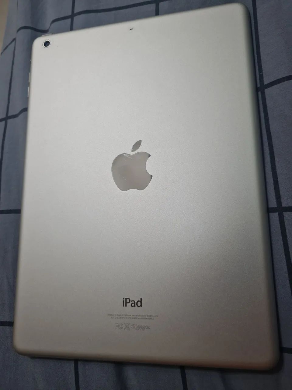 Ipad 1° Geração com bateria para trocar