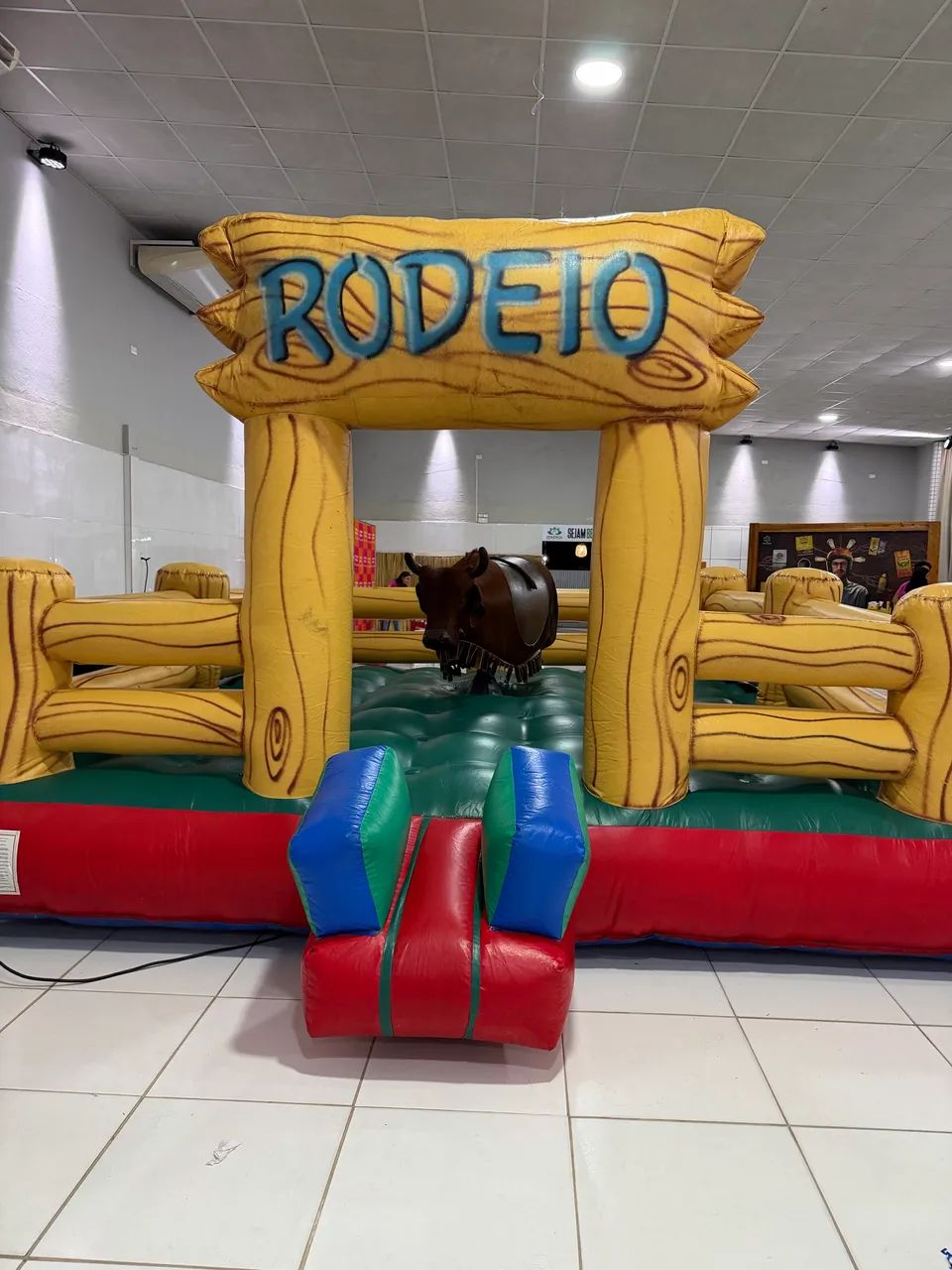 Locação de brinquedos infláveis  - Foto 4