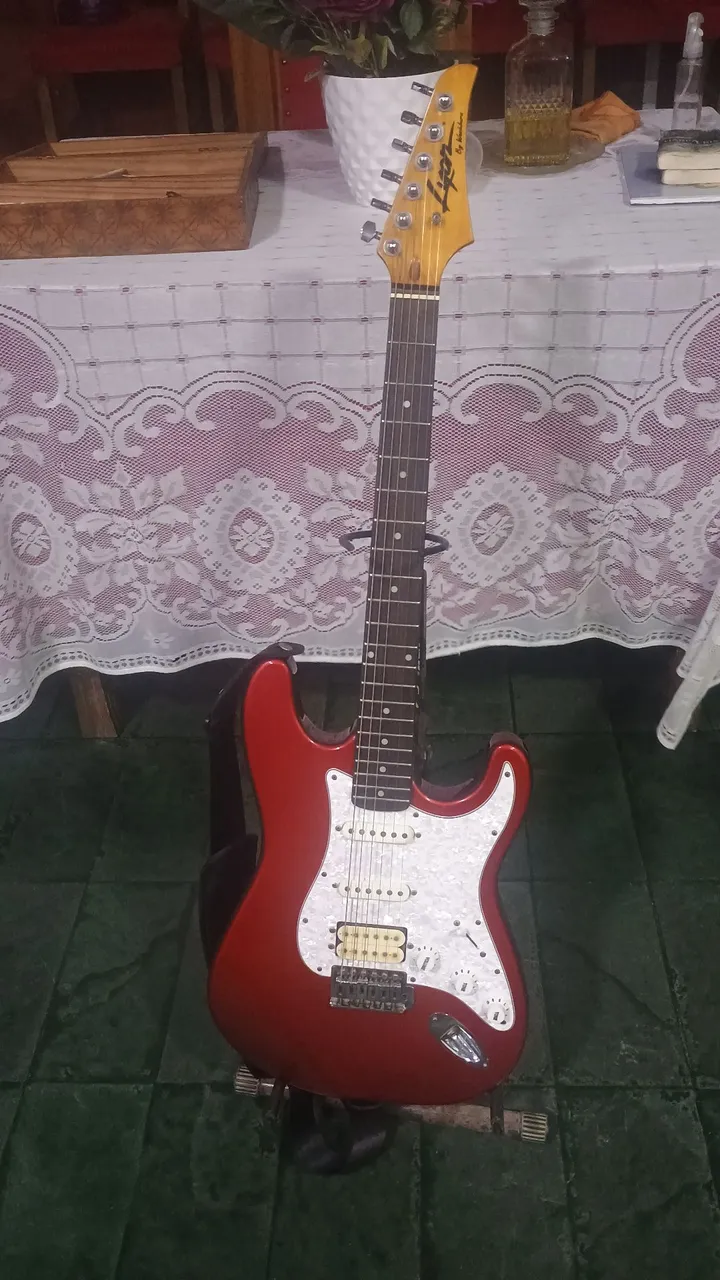 Guitarra Washburn signature Stevie Salas - Instrumentos musicais