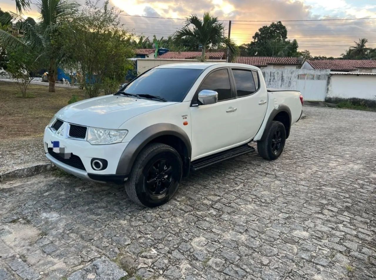 Mitsubishi L200 2013