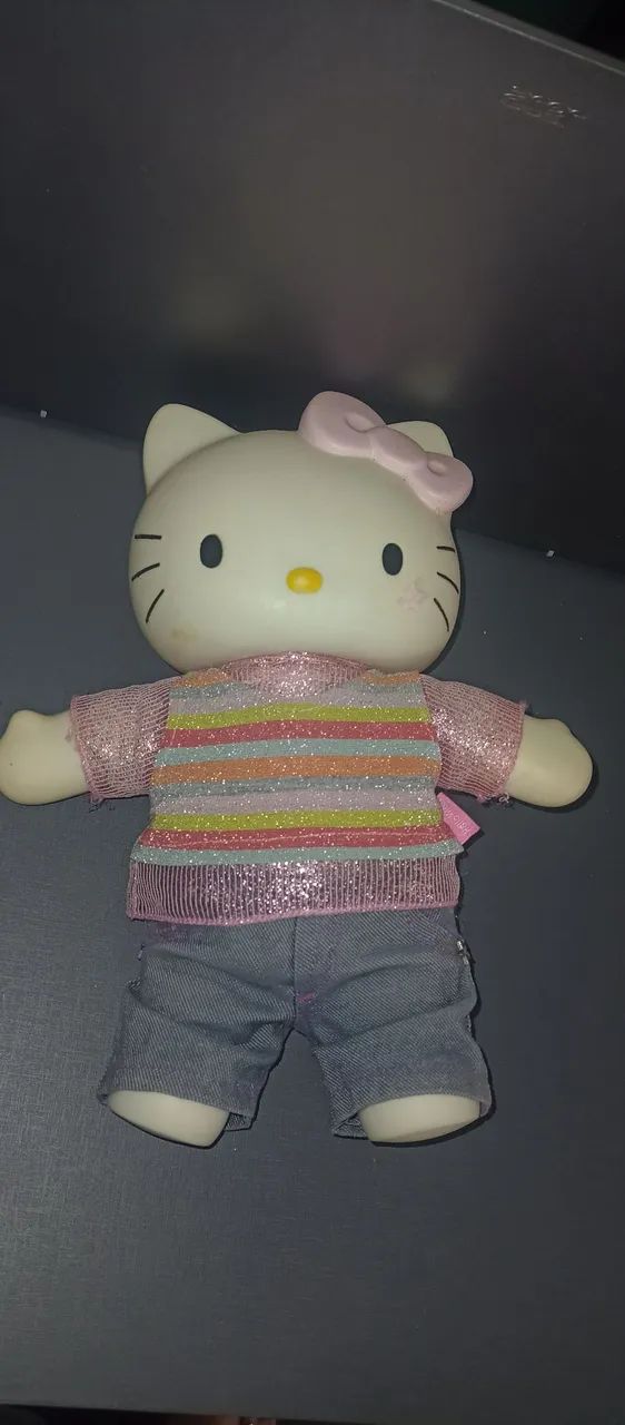 Hello kitty Sanrio usada bom estado 