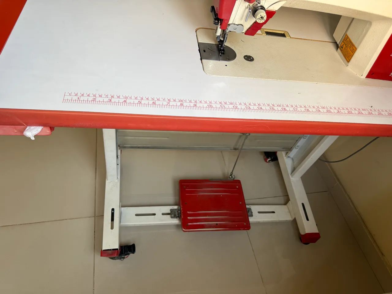 Máquina de costura  - Foto 3