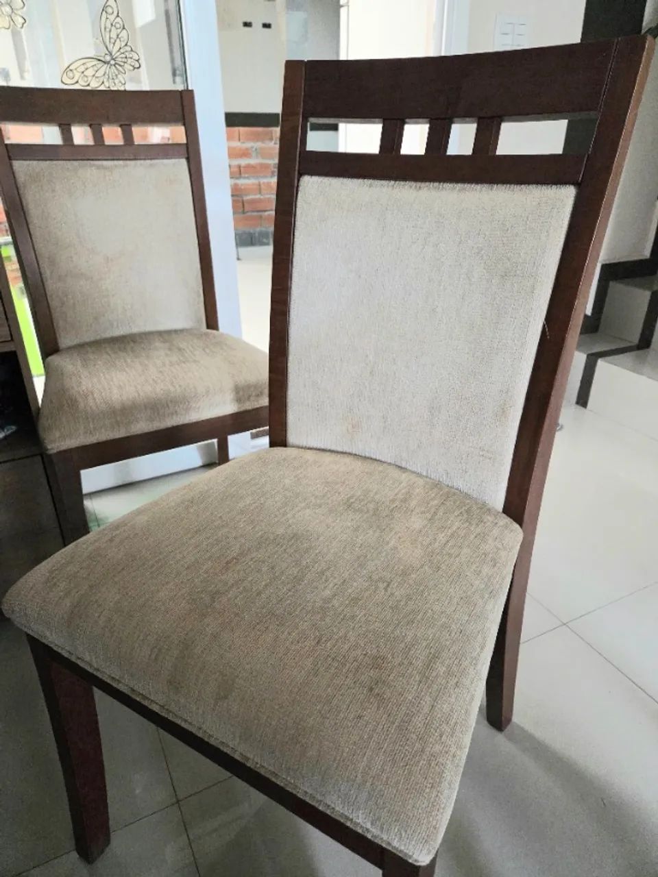 Vendo 8 cadeiras madeira maciça  - Foto 3