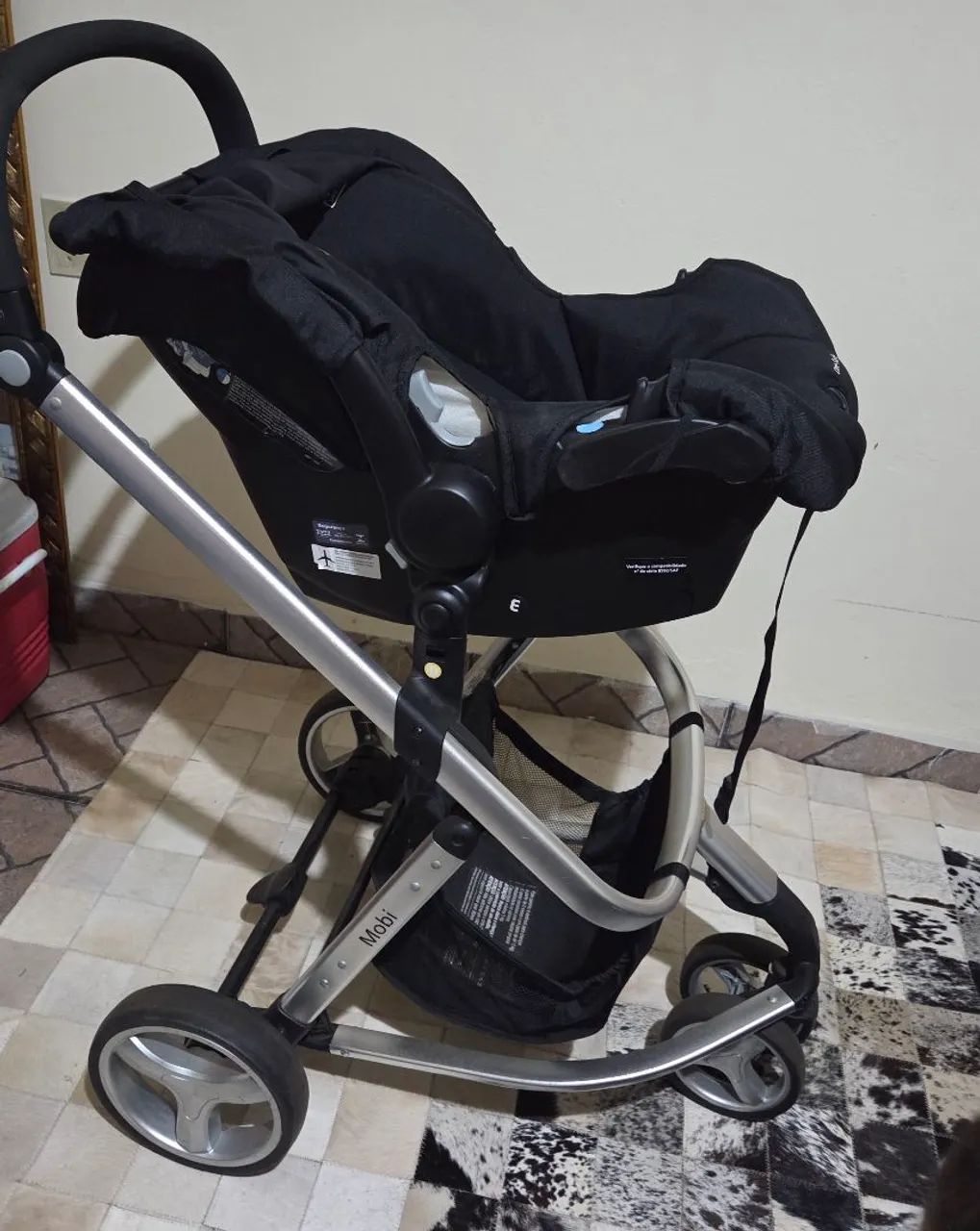 Carrinho, bebê conforto + base carro - Foto 3