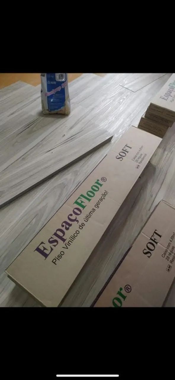 Piso vinilico colado em réguas 2mm primeira linha 60 reais o m2 ou 80 o m2 instalado   - Foto 6