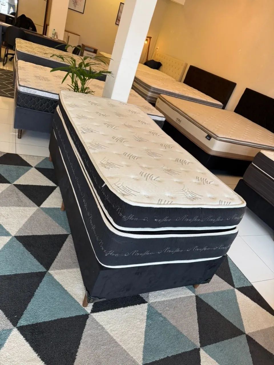 Colchão Solteiro MAXFLEX PILLOW TOP SEMINOVO 