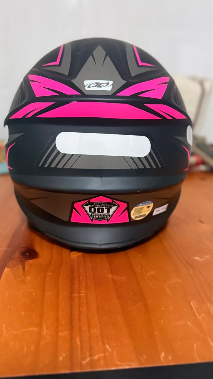 Capacete feminino