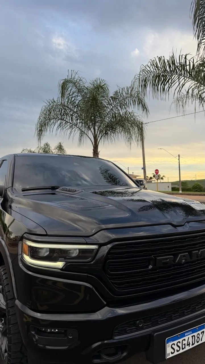 Ram 1500 1500 LIMITED NIGHT EDITION 5.7 4x4 Aut. 2024