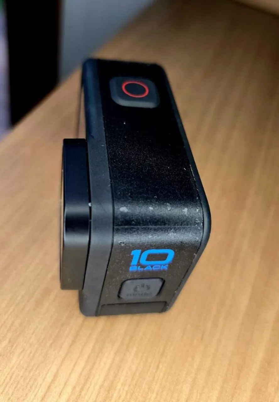 Gopro Hero 10 Black com muitos acessórios, pouquíssimo uso