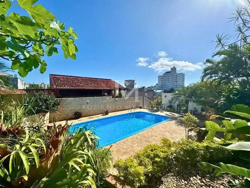 Casa com 4 quartos e piscina à venda em Capoeiras, Florianópolis