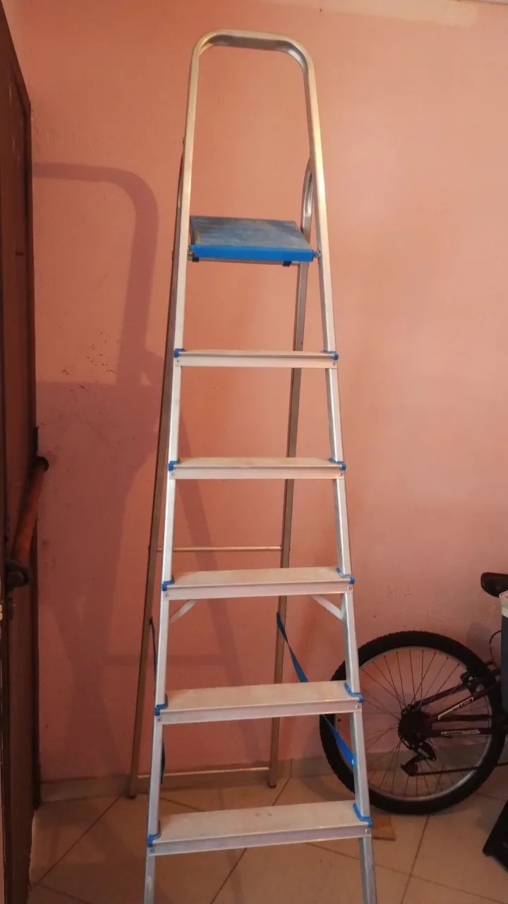 Escada de alumínio  - Foto 2