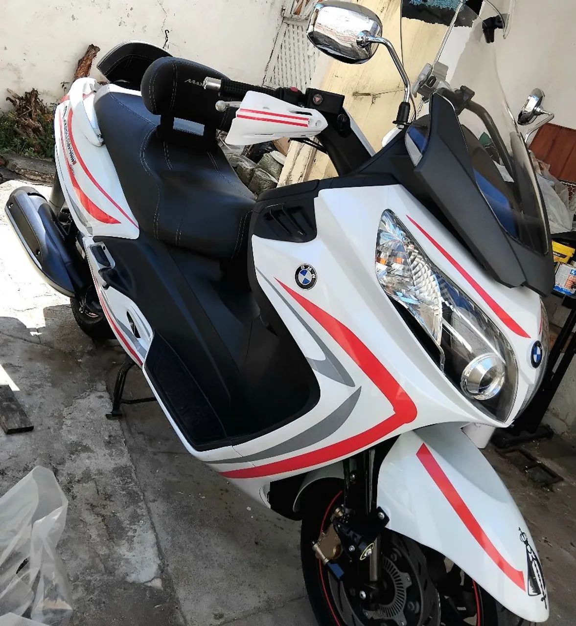 VENDO MAXSYM 400I MUITO NOVA - Foto 2