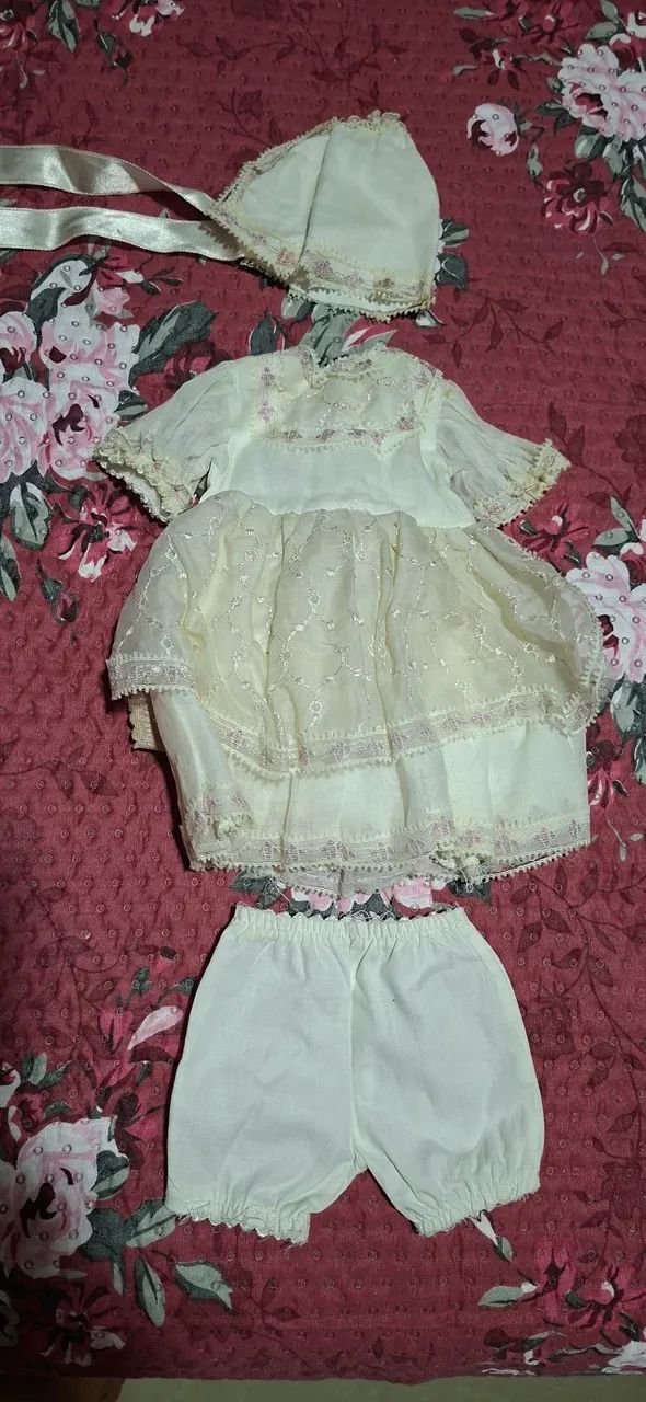 Vestido antigo para bonecas 