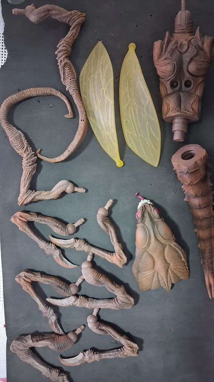 Marvel Legends Rainha da Ninhada Brood Queen BAF - Foto 3