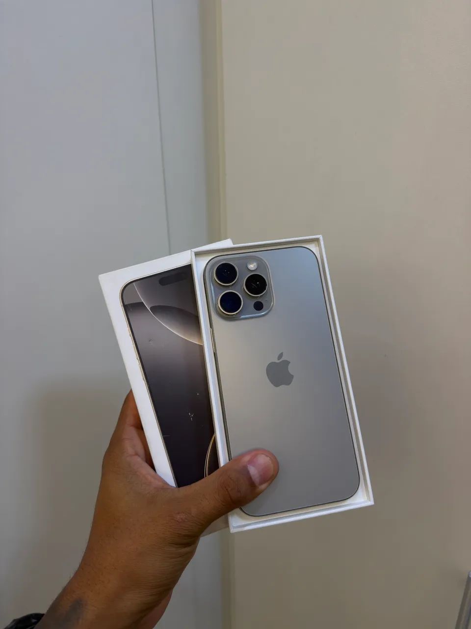 iphone 16 pro max 256 GB