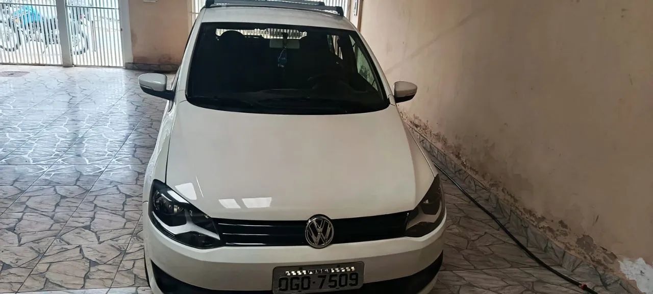Volkswagen Fox Fox 1.0 Mi Total Flex 8V 3p 2013