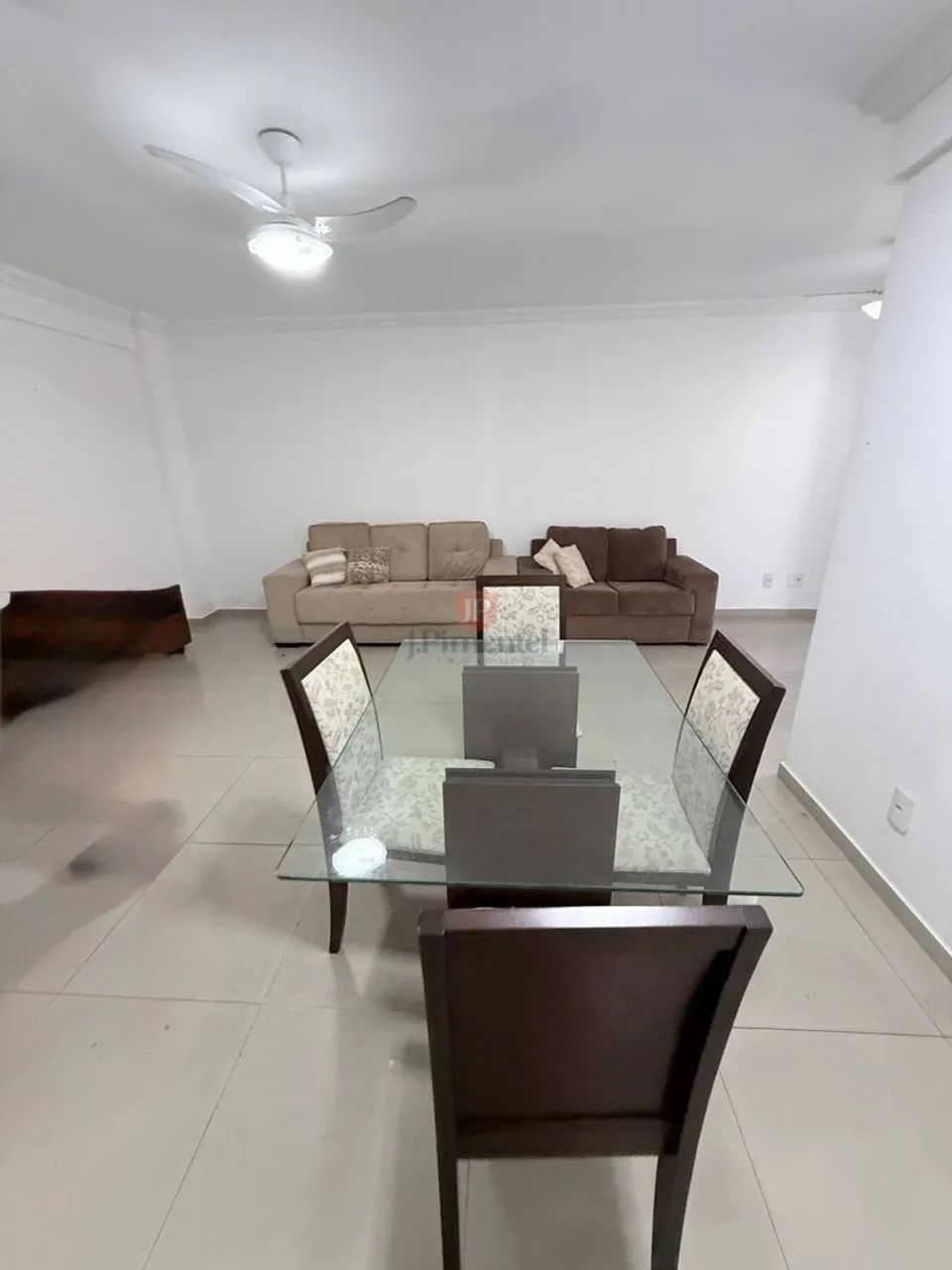 Apartamento 3 quartos com suite Amplo com Varanda e elevador 2 vagas de garagem - Foto 4