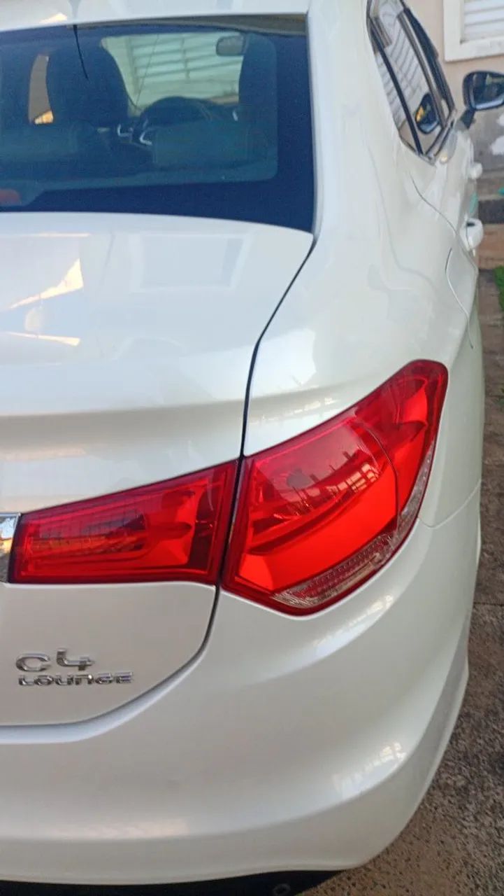 Citroën C4 C4 LOUNGE Tendance 2.0 Flex 4p Aut. 2016