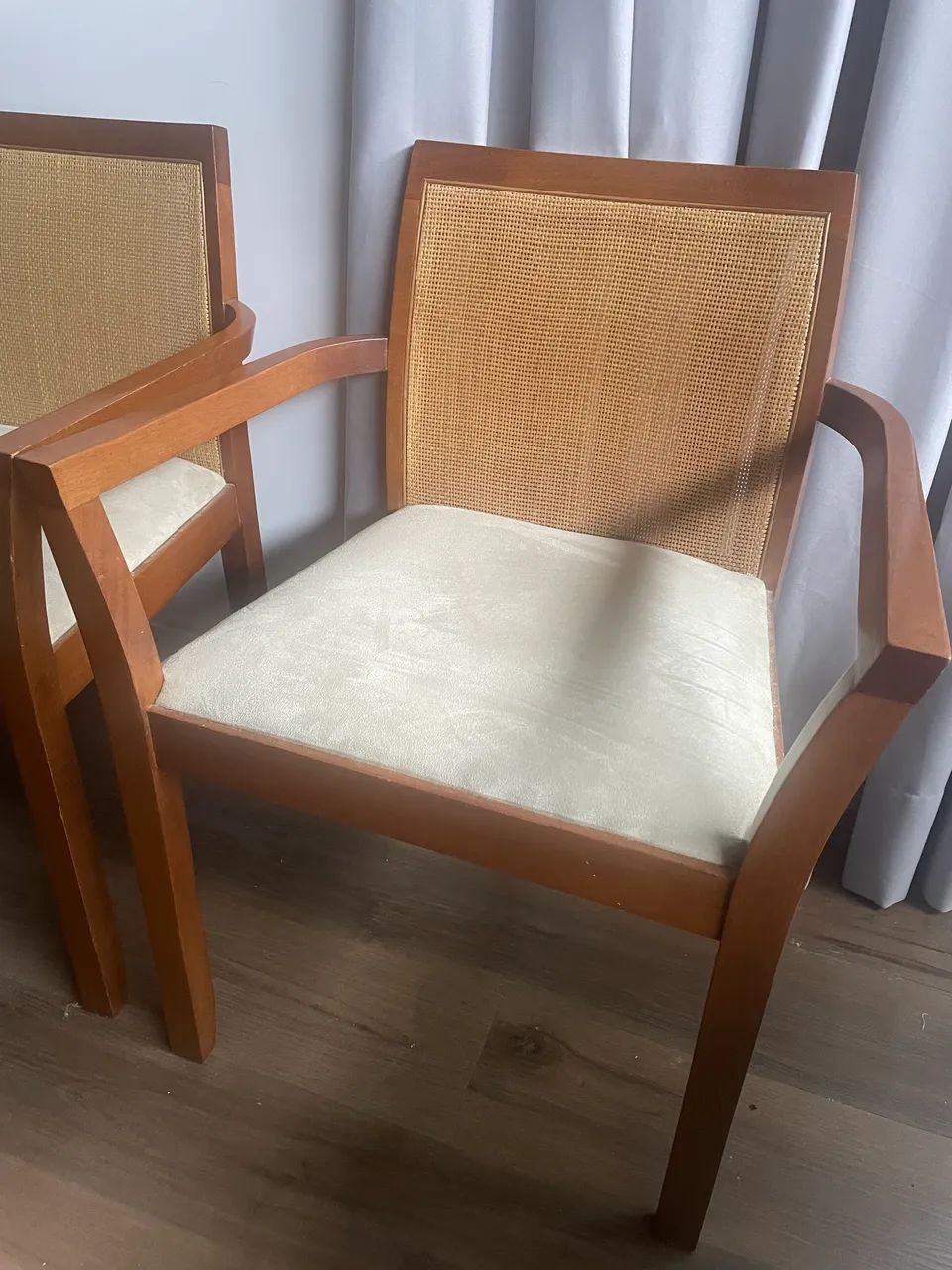 Poltrona com branco Tok Stok  - Foto 2