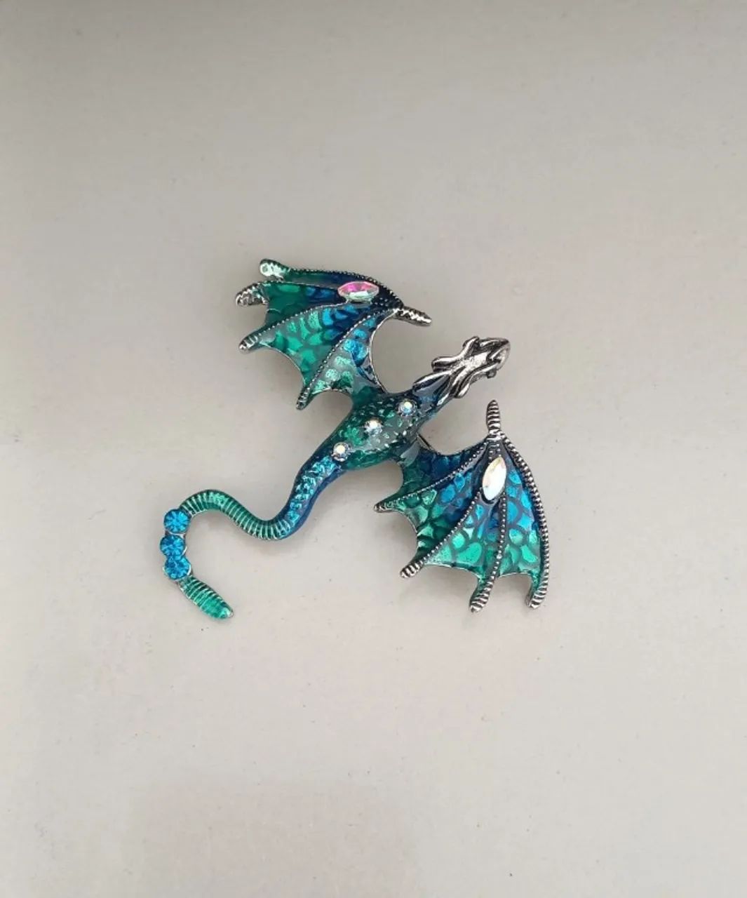Broche de Dragão Asas Azul e Verde (novo) - Foto 3