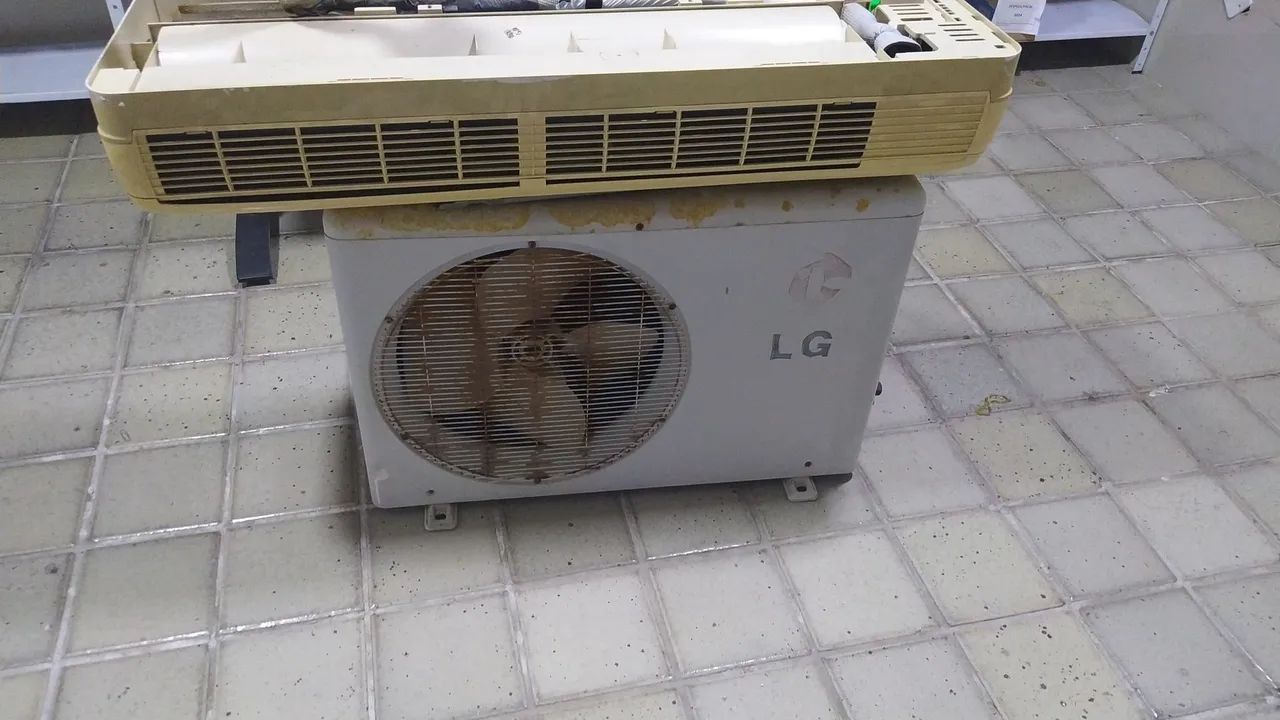 Ar condicionado e ventilador 
