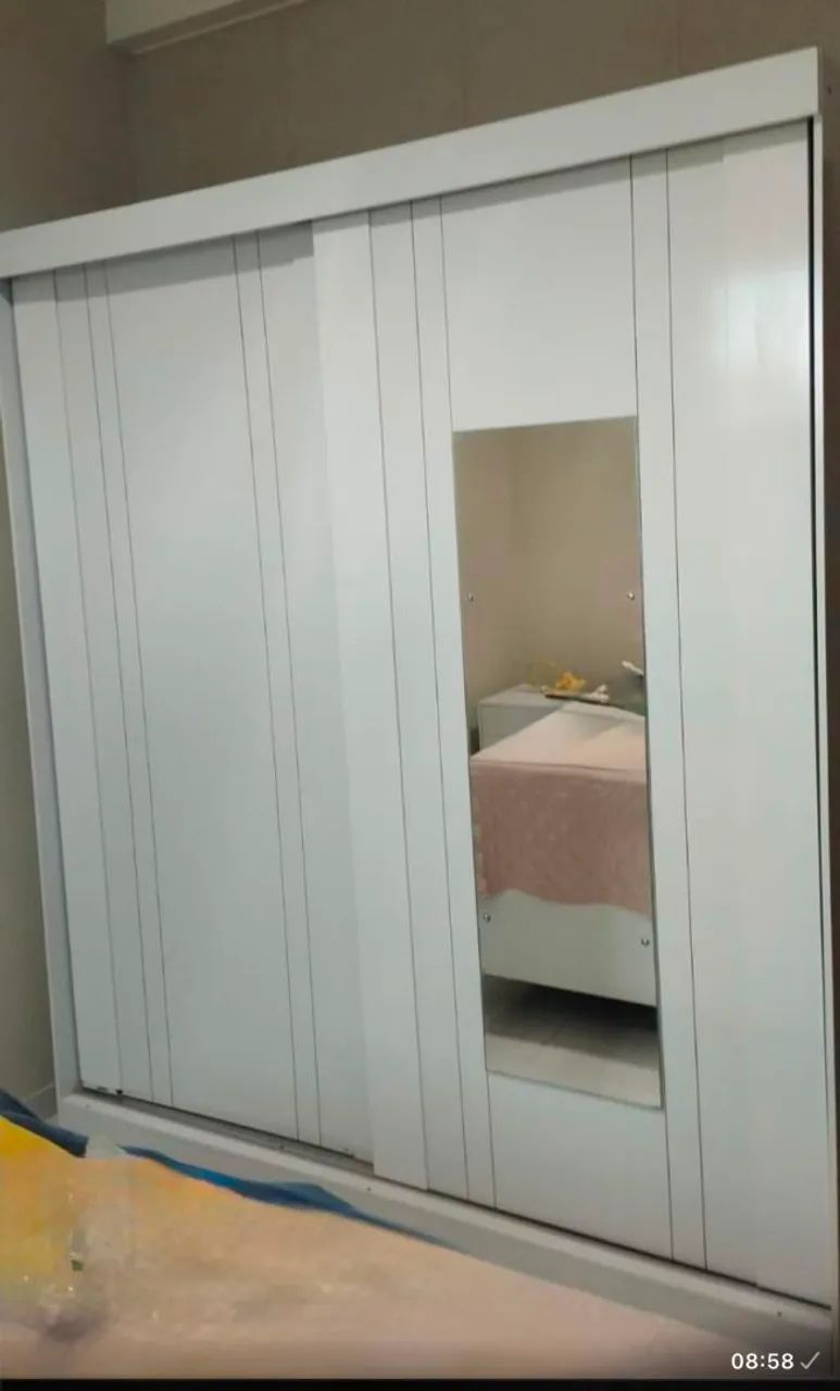 Guarda roupa 2 portas com espelho - Foto 3