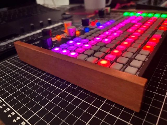 Synthstrom Deluge - Foto 4