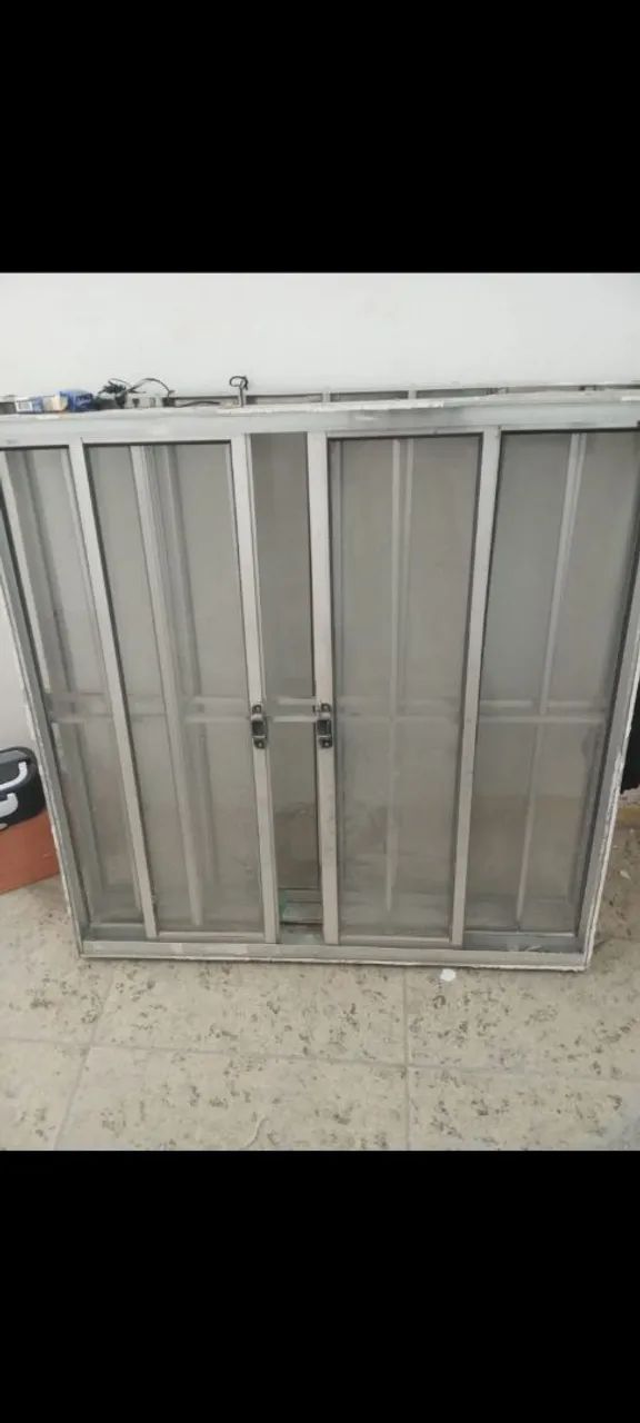 Janela de alumínio