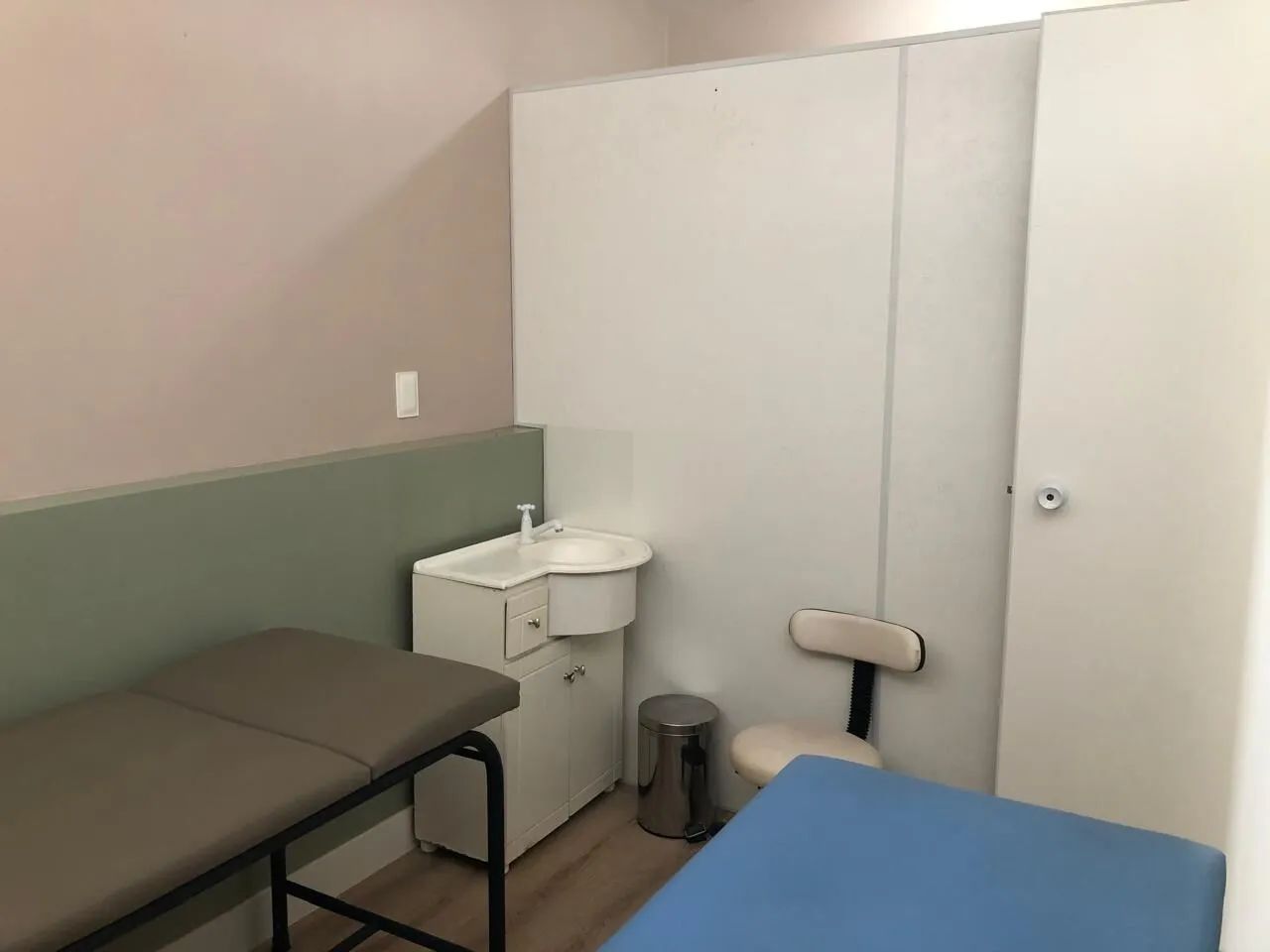 Loja á Venda com Mezanino a Poucos Minutos da UFSC - Foto 5