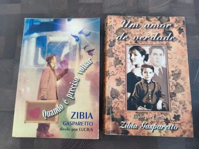 Kit com 2 livros de Zibia Gasparetto Quando é preciso voltar e Um amor de Verdade