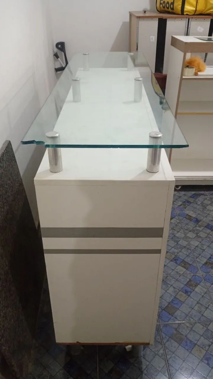 Balcão com Vitrine de Vidro - Foto 3