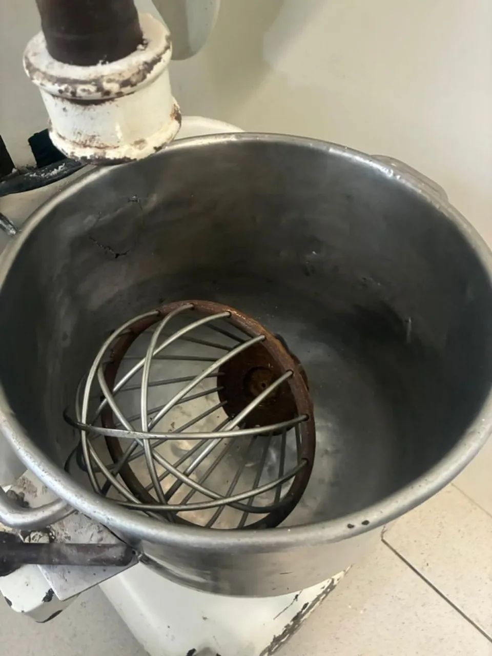 Vendo Batedeira industrial VELOX 36L - Foto 4