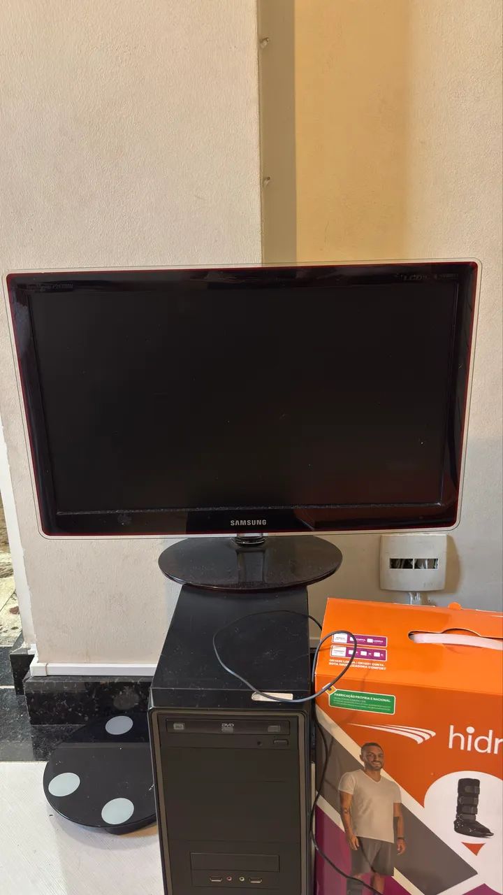 Televisão/Monitor TV Samsung SyncMaster P2470HN 24 Polegadas Full HD