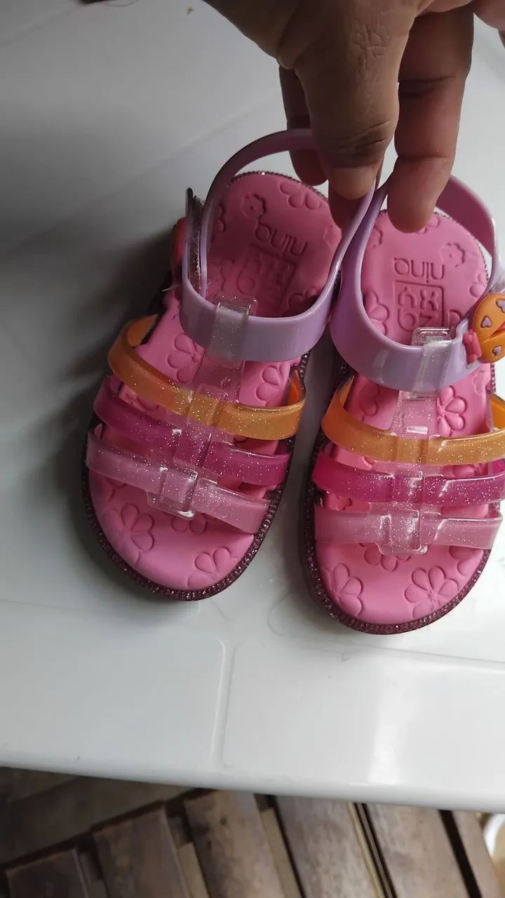 Vende sandália infantil 
