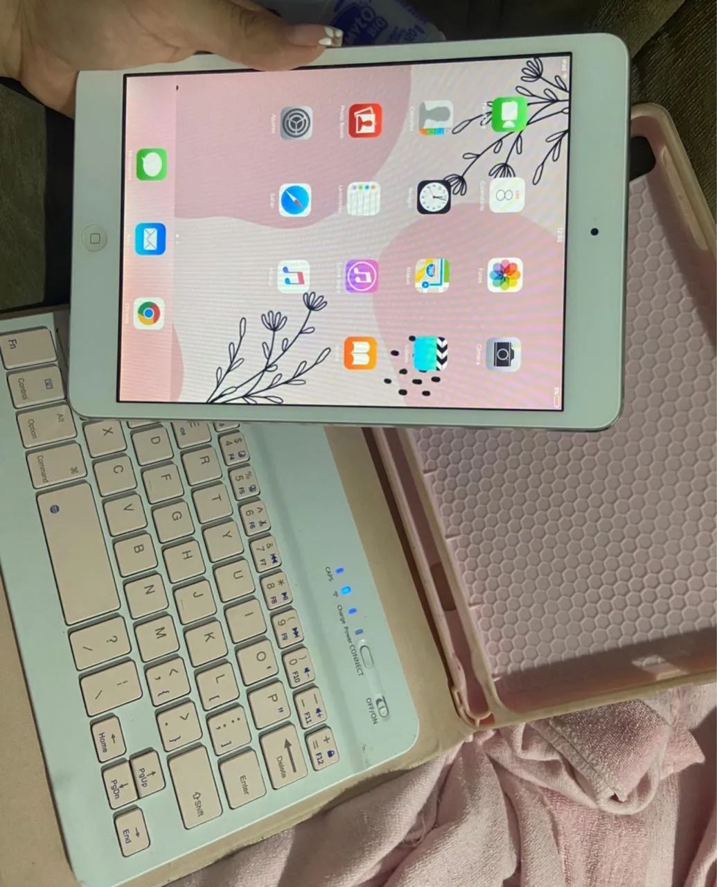 iPad mini 1 com teclado e capa
