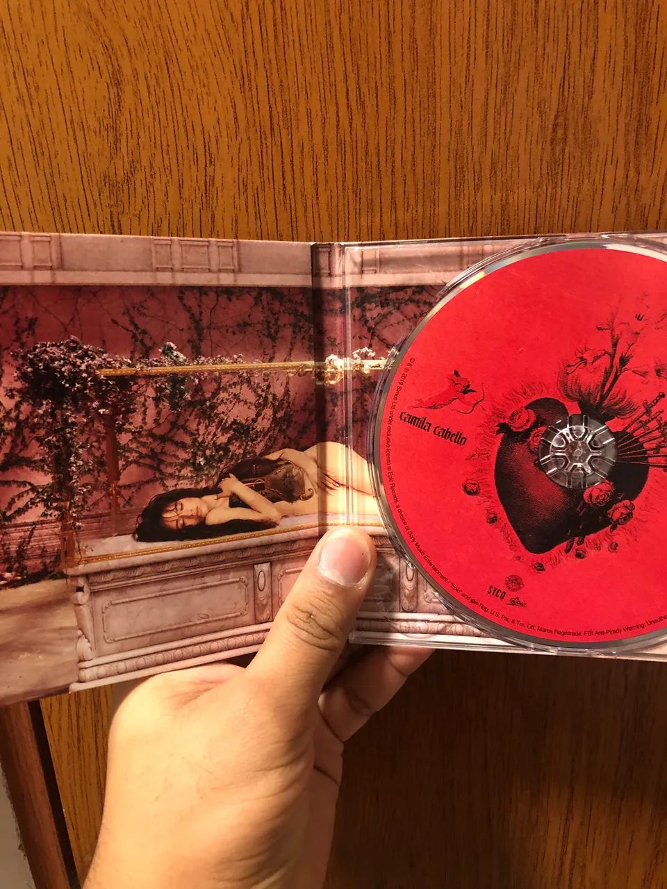 Cd Camila Cabello - Romance capa alternativa  - Foto 2