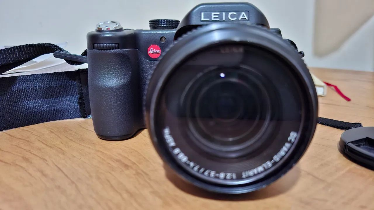 LEICA V-LUX 1 por R$ 1000,00