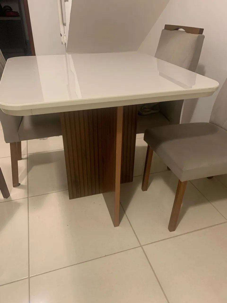 Mesa com tampo off white 90x90 - Foto 4