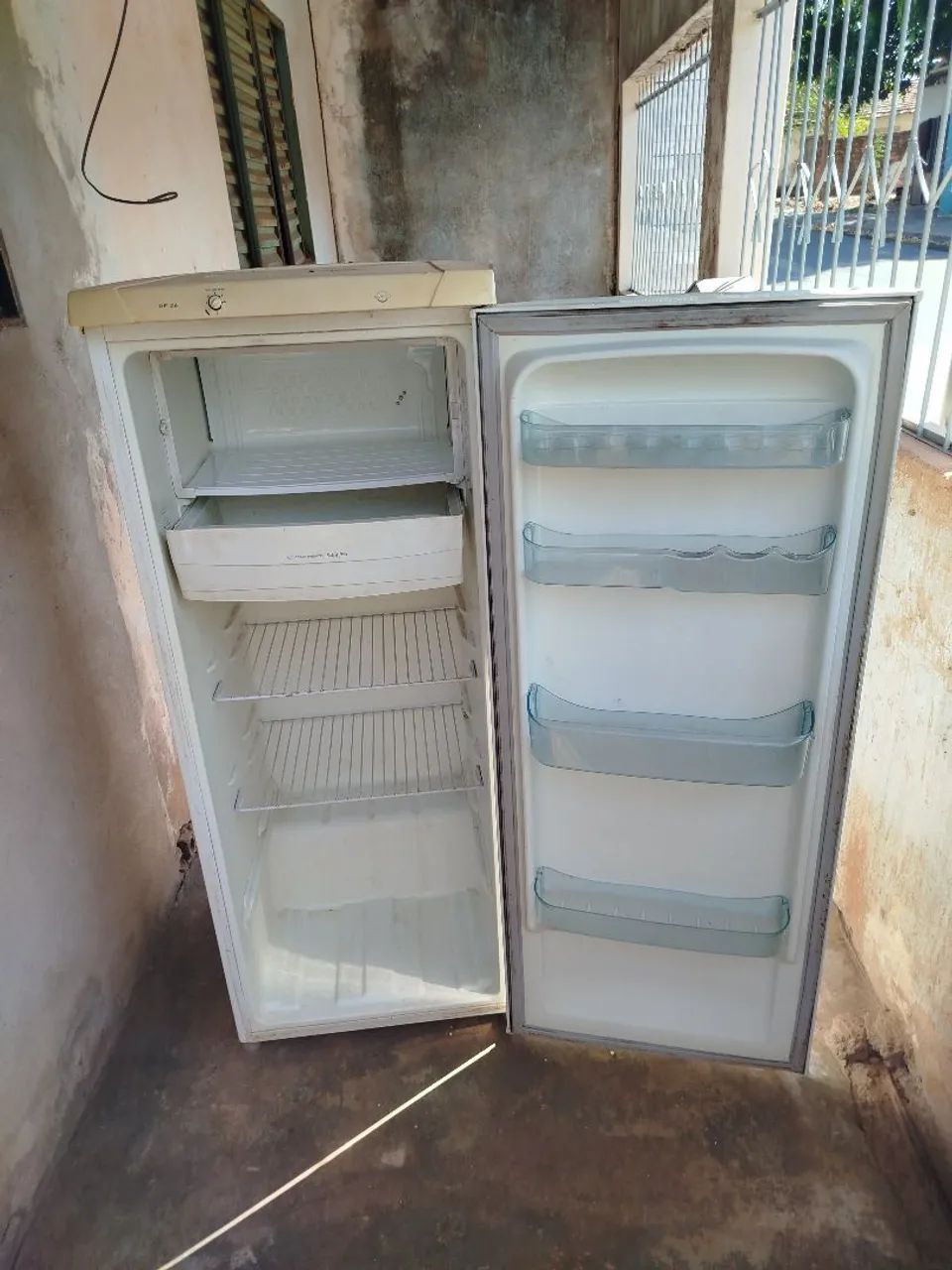Geladeira Eletrolux  - Foto 4