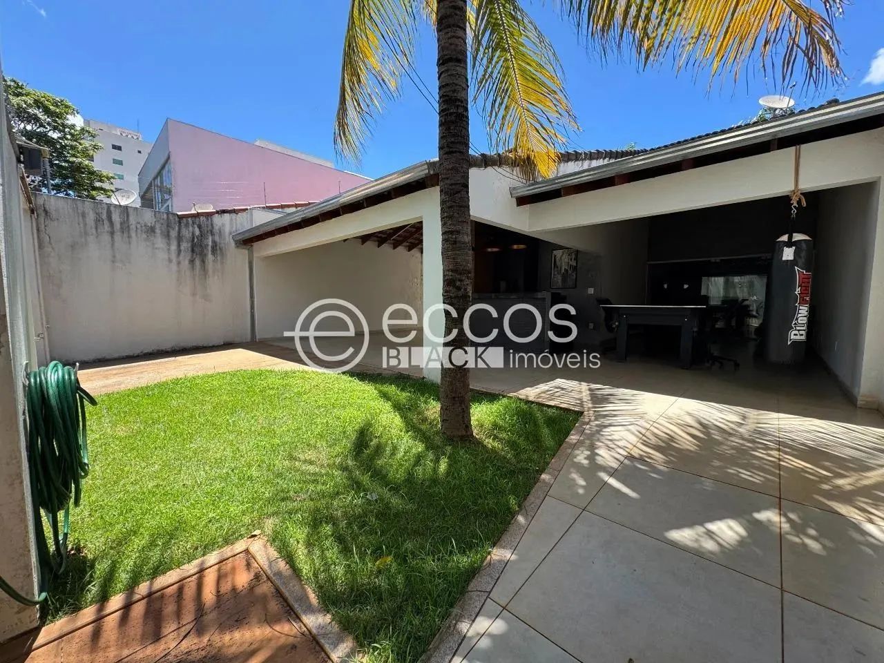 Casa à venda, 3 quartos, 1 suíte, 3 vagas, Granada - Uberlândia/MG
