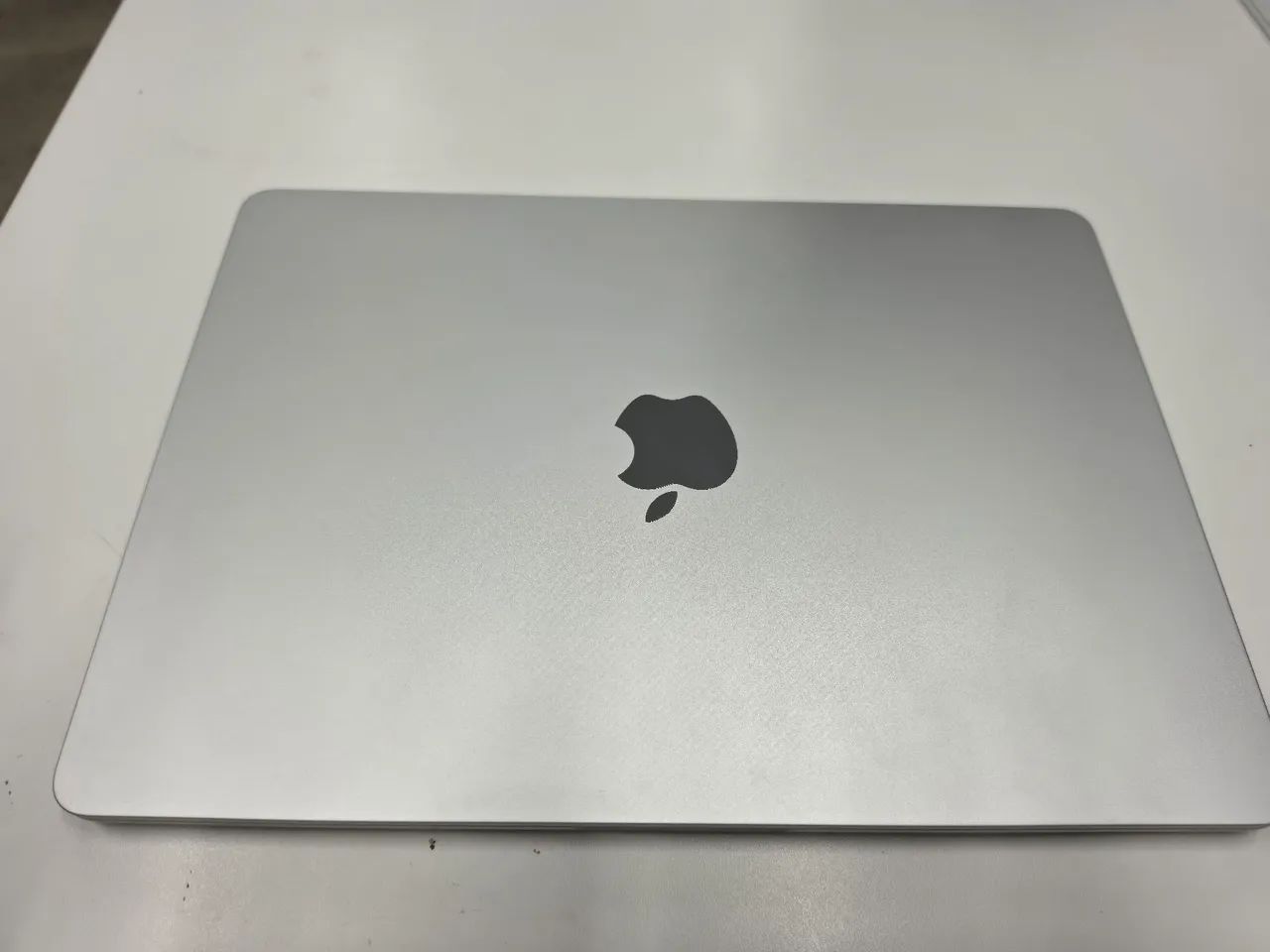 Macbook Air 2022 usado poucas vezes