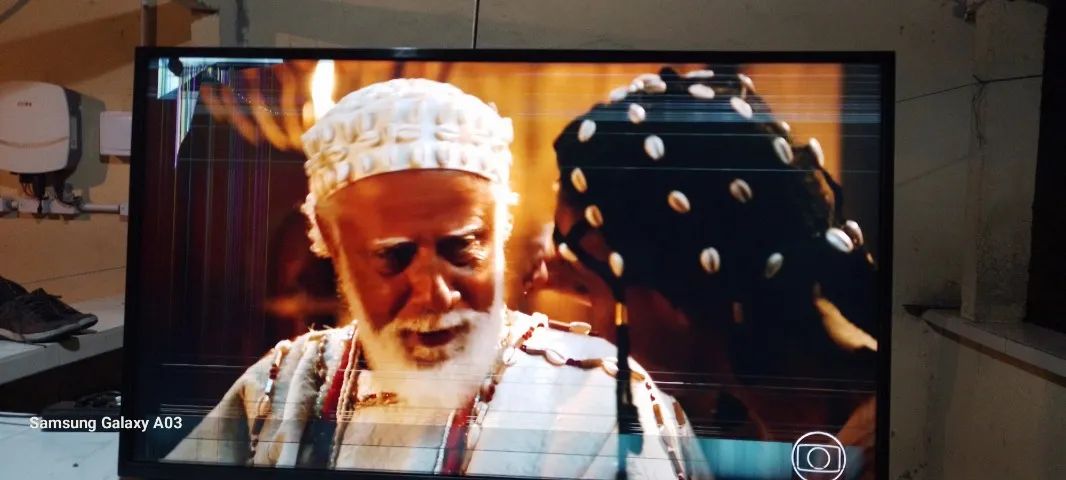 Tv LG 43 retirada de peça  - Foto 3
