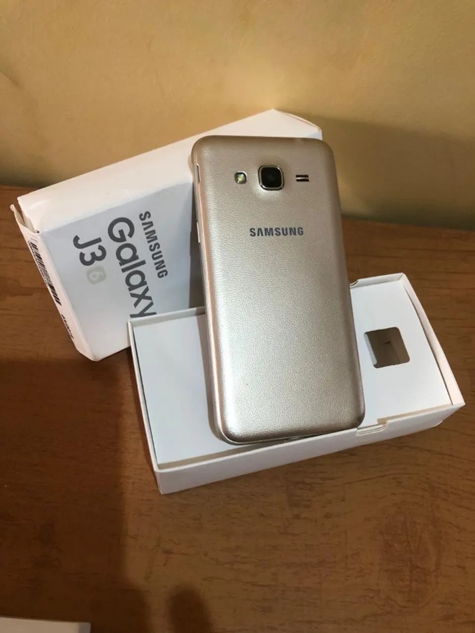 SAMSUNG GALAXY J3 2016 EXCELENTE ESTADO  - Foto 2
