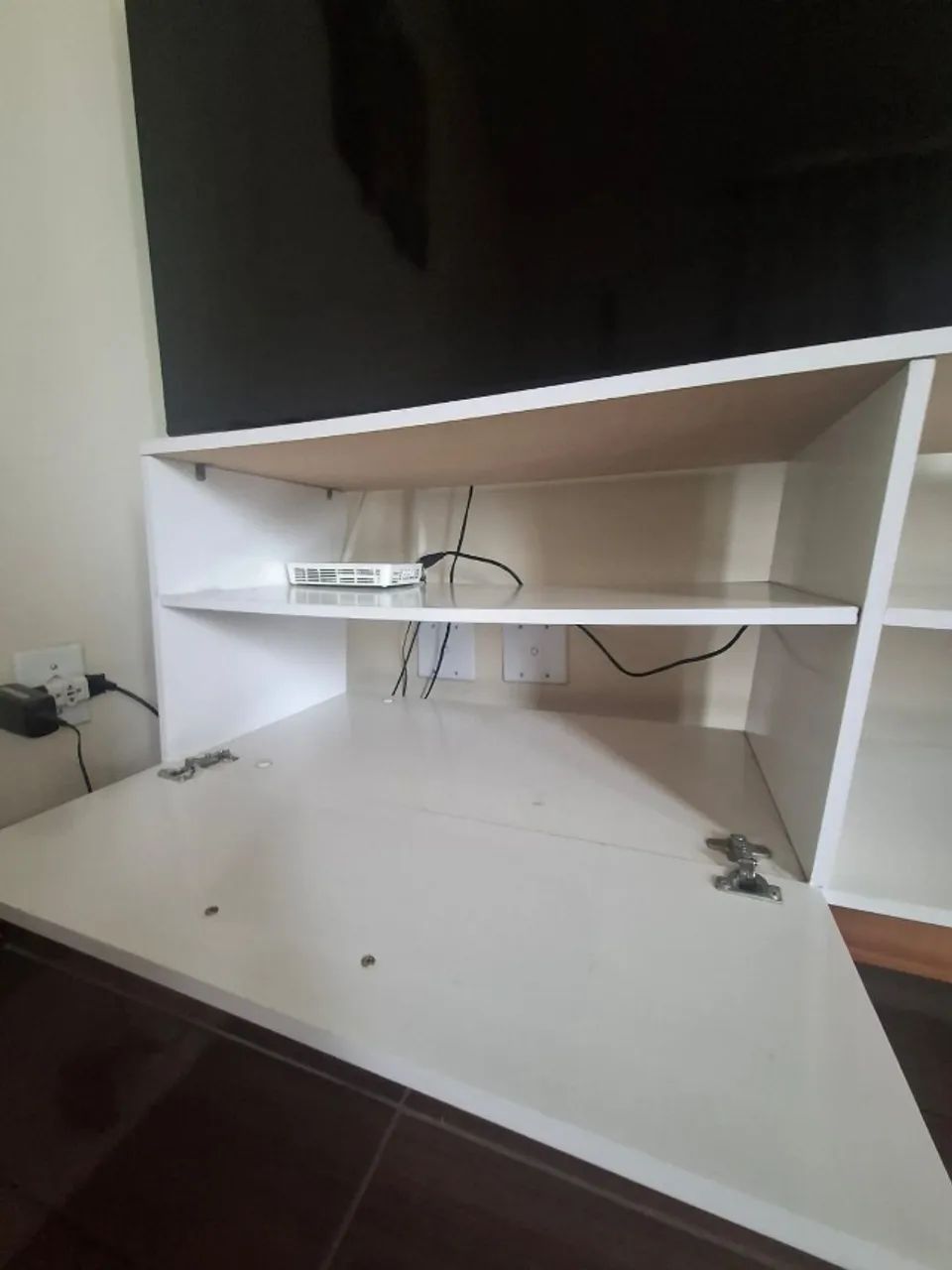 Rack branco para TV com avarias - Foto 4