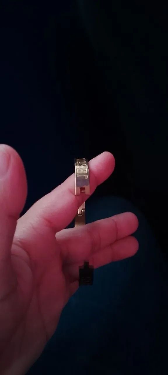 Pulseira masculina banhada a ouro com a frase  ( JESUS ) - Foto 2