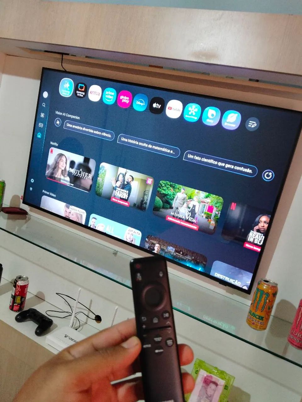Vendo tv Samsung 50 polegadas smart UHD cristal Xbox integrado  - Foto 4