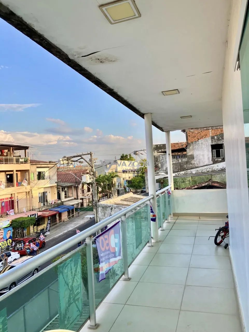 Casa comercial no Guamá com 02 pontos e 02 apartamentos