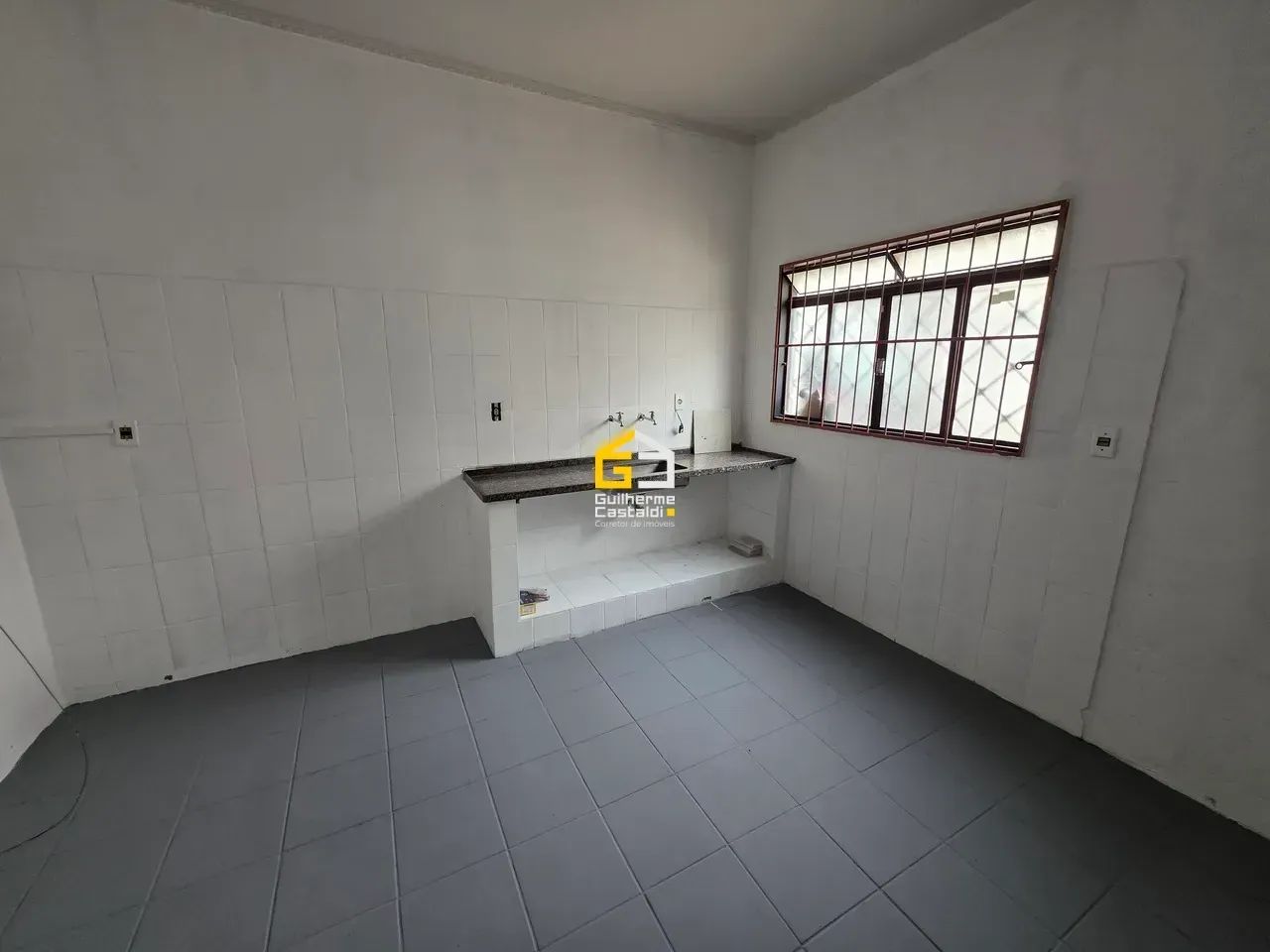 Barracão Comercial (172m²) com Edícula e Garagem - Próximo à Av. Hélio Palermo - Foto 4